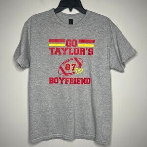 Gildan Travis Kelce Kansas City Chiefs T-Shirt Size M Go Taylor Swifts Boyfriend